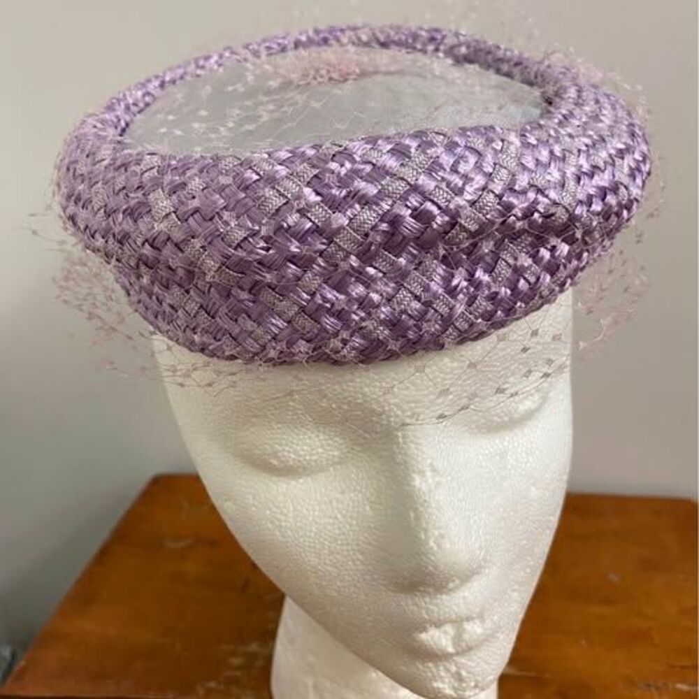 Vtg lilac purple pillbox hat birdcage veil & hair combs Adjustable Head Size